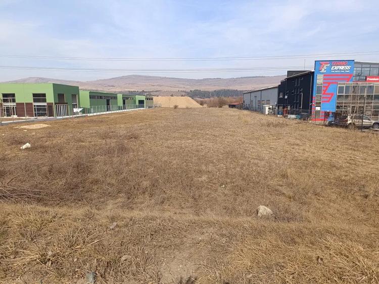 Teren de inchiriat la strada , DN 1