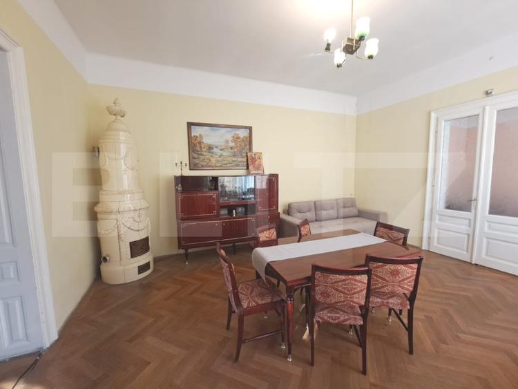 Apartament de vanzare, 6 camere, 182 mp, gradina comuna, Centrul Istoric Brasov