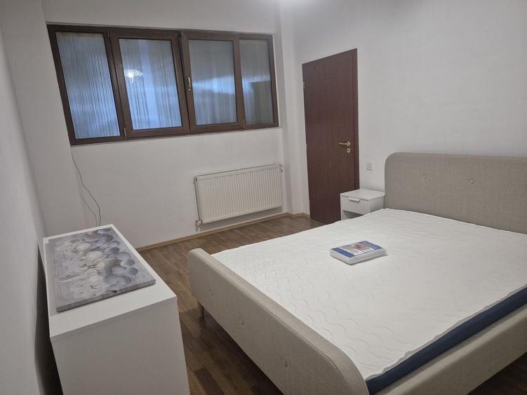 De inchiriat apartament cu 2 camere si loc de parcare, Cartierul Latin