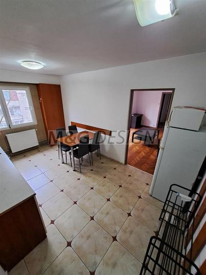 Gh. Lazar - Favorit, 2camere semidecomandat, et 3, centrala gaz, AC