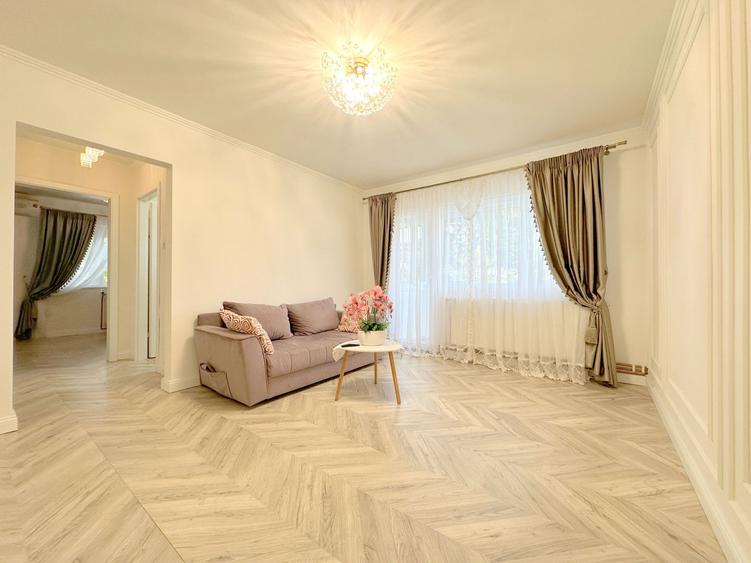 2 camere de vânzare în zona Tipografilor