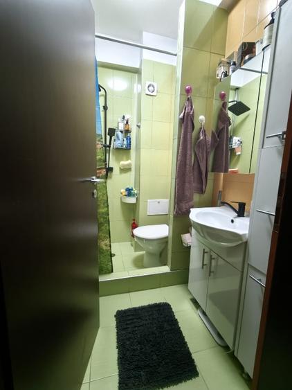 PROPRIETAR | Apartament 3 camere, 2 băi + Parcare privata | Zona Fratelia (Etaj