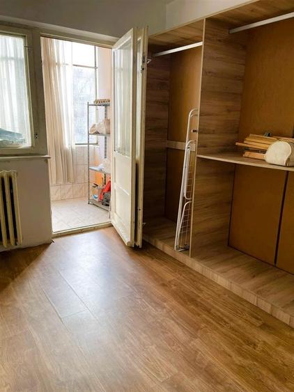 Apartament cu 3 camere zona Autogara Velenta