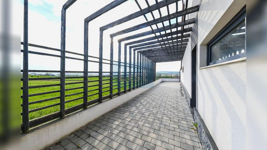 Duplex Jucu de Sus, semifinisat | Strada Inchisa | Zona superba