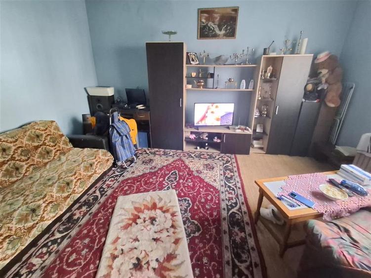 Casa 2 camere 120 mp teren zona Vasile Aaron