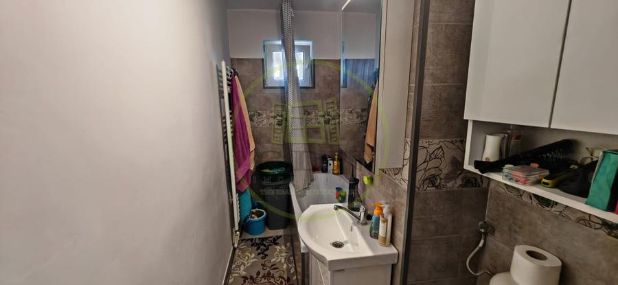 Apartament 2 camere, 41 mp, Craiovita Noua, zona Scoala 30