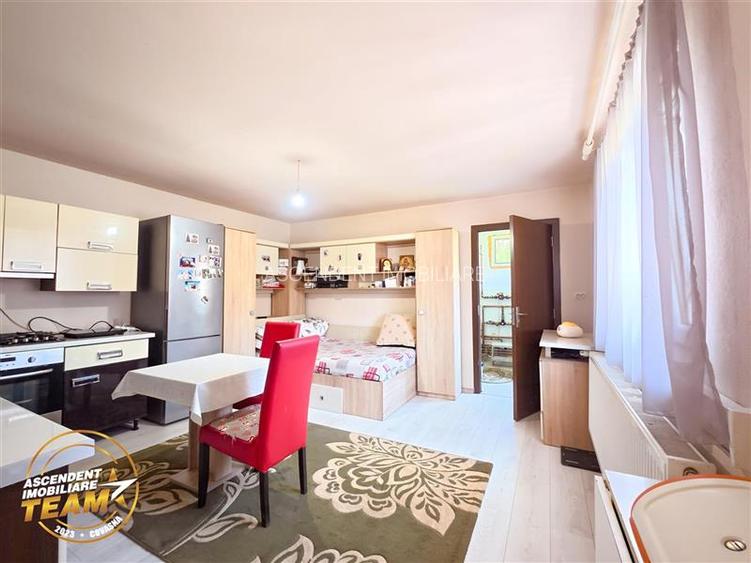Vrei sa auzi ciripitul pasarilor,sa fii langa izvoarele termale:Casa modern util - 5