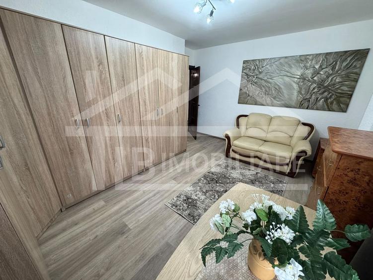 Apartament cu 3 camere, decomandat, 80mp, Zona Ultracentral