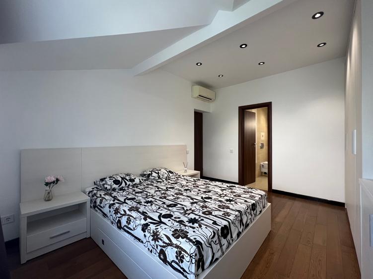Margeanului,et. 3,bl.2008,centrala proprie,renovat,mobilat,curte interioara,neg.