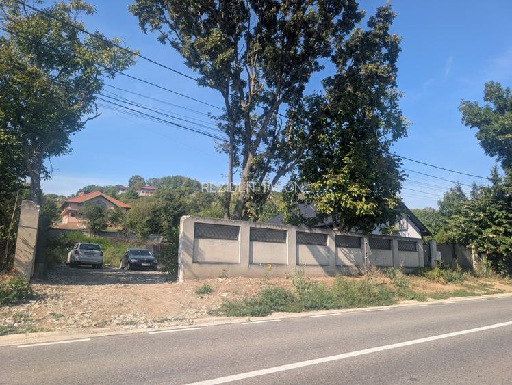Teren intravilan Hemeiuș , loturi de casa, toate utilitățile.