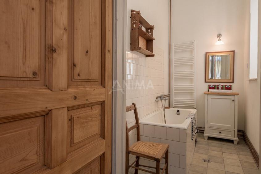 Apartament spatios in centrul orasului, cu parcare