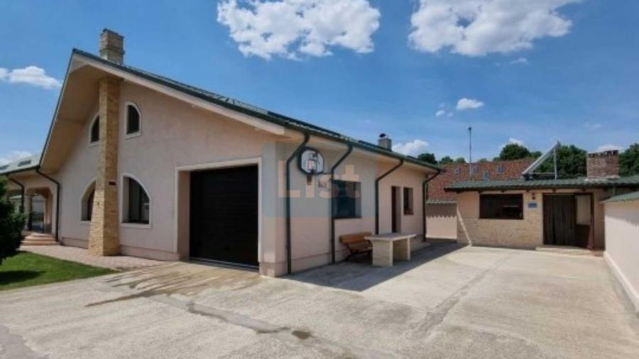 House for sale, 4 rooms in Spătaru