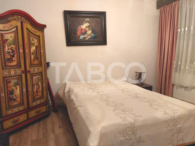 Casa 45 mp 1 dormitor bucatarie baie hol loc parcare in curte Sadu