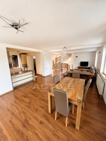 Vila cu curte proprie-zona Cipariu