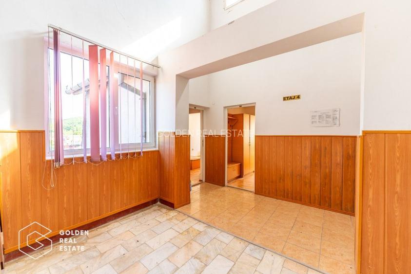 Cladire cu 24 camere, langa Castelul Regal Savarsin - 19