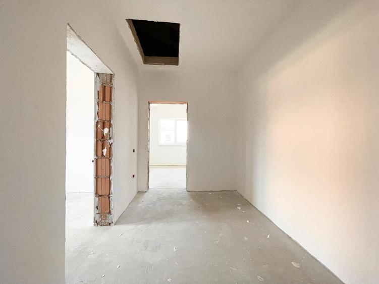 Duplex despartit, pe parter, 4 camere, 101mp - Mosnita Noua