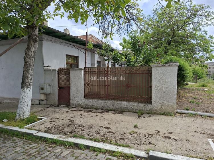 Teren pe colț 317 mp | Casă cărămidă Zona 0 Brăila