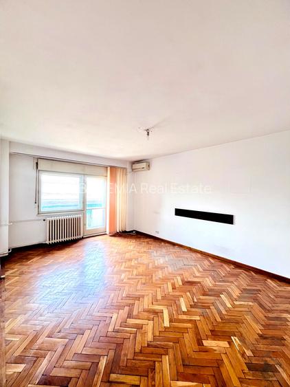 3 Camere | Bulevardul Unirii | Piața Constituției | Vedere Fântâni | Etaj 4 | 26 - 8