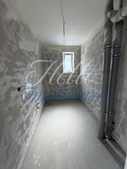 Apartament de vanzare semidecomandat ,3 camere 57 mp , zona Sesul de Sus