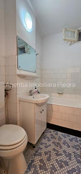 Vand apartament de 2 camere, circular(decomandat)cf 1,situat pe str.Rahovei - 3