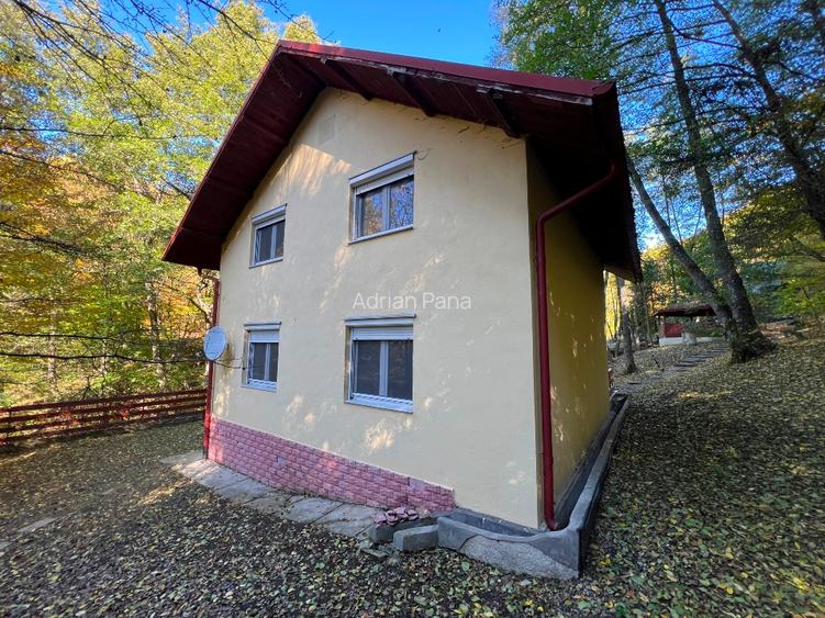 Vila de Vanzare 20 km  PITESTI ; P+1 complet utilata - 4 cam : 96.000 EUR , neg. - 12