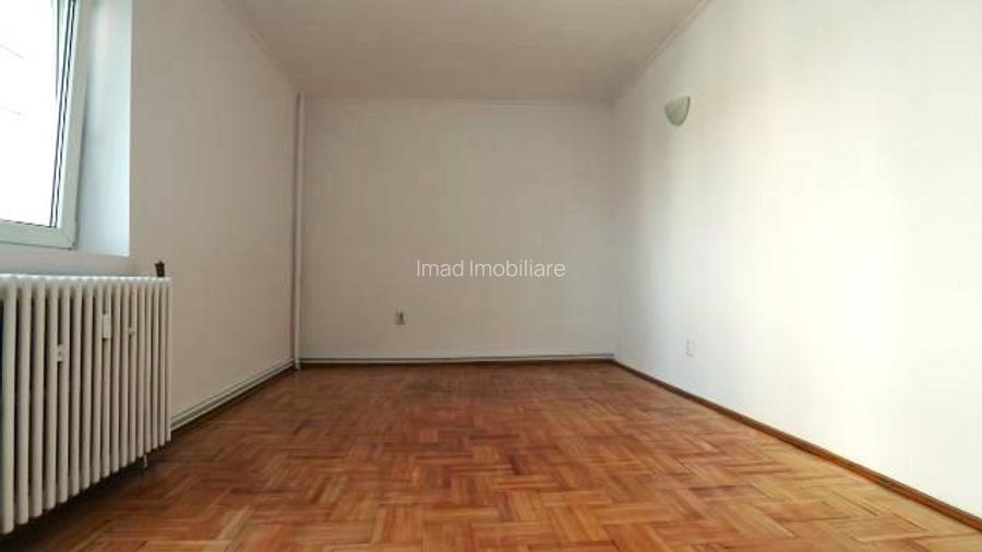 Inchiriere 3 Camere Generoase   Etaj 1   Ideal Birou, Sediu Firma sau Locuinta. - 4