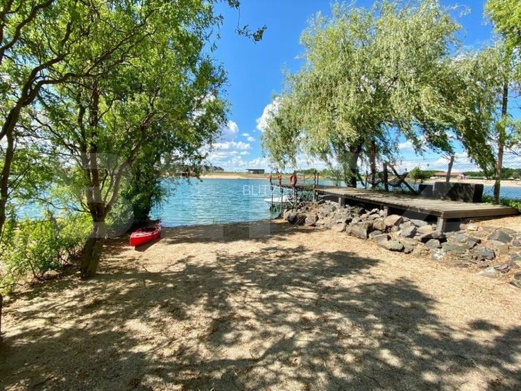 Vilă la Lac în Zona Apa - Oază de Confort și Eleganță - 10