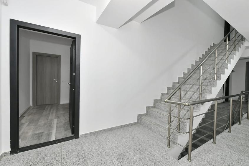 Apartament 2 camere, ansamblu nou P+3, cu lift, pret 1500mp+tva
