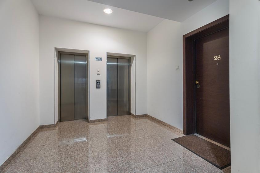 Apartament 3 camere - Vanzare - complex Delea Veche 24 - Calea Calarasilor