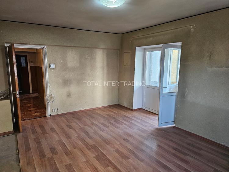 Vanzare 3 camere Mihalache-Pta 1Mai,1/4,decomandat,2 bai,balcon,liber,199000€ - 3