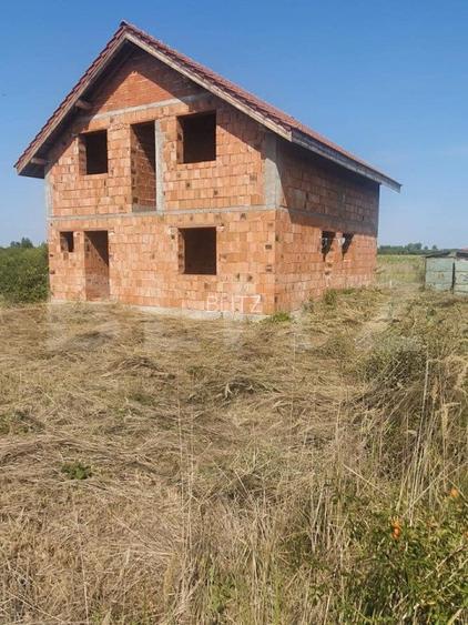 Casa de vanzare ,120 mp , cu 1500 mp teren , zona Lazuri - 2