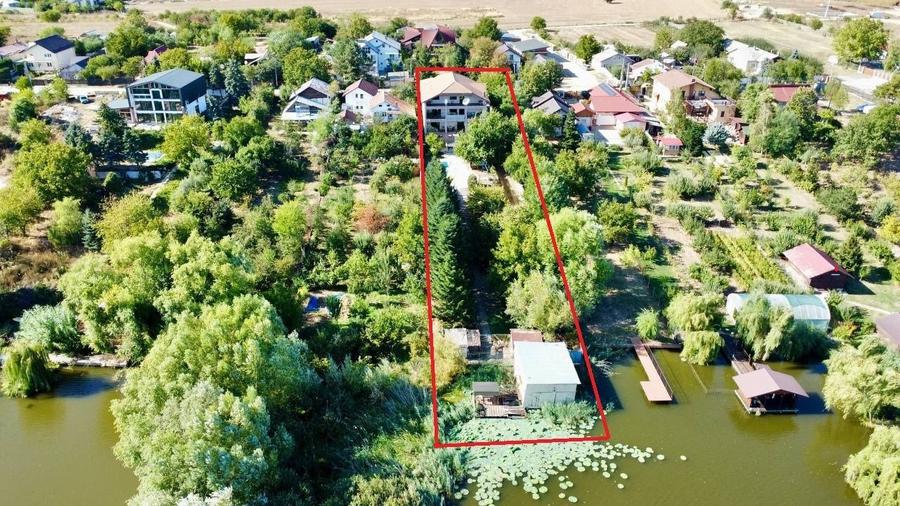Vila individuala P+1+M cu deschidere la Lacul Snagov, piscina, sauna, ponton !