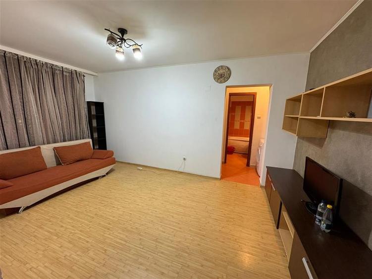 Apartament 2 camere, parter, zona Garii / Barsei, mobilat si utilat