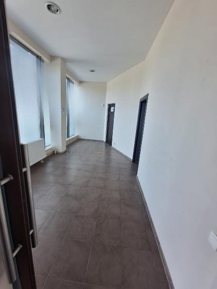 Faleza Nord , spatiu COMERCIAL/BIROURI, 240 mp., 4 locuri de parcare