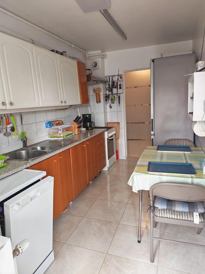 Piata Unirii 3 camere spatios cu centrala proprie