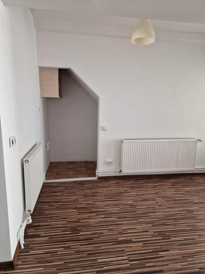 Zona Eroii Revolutiei Brancoveanu P+1+M sp comercial si 2 Garsoniere