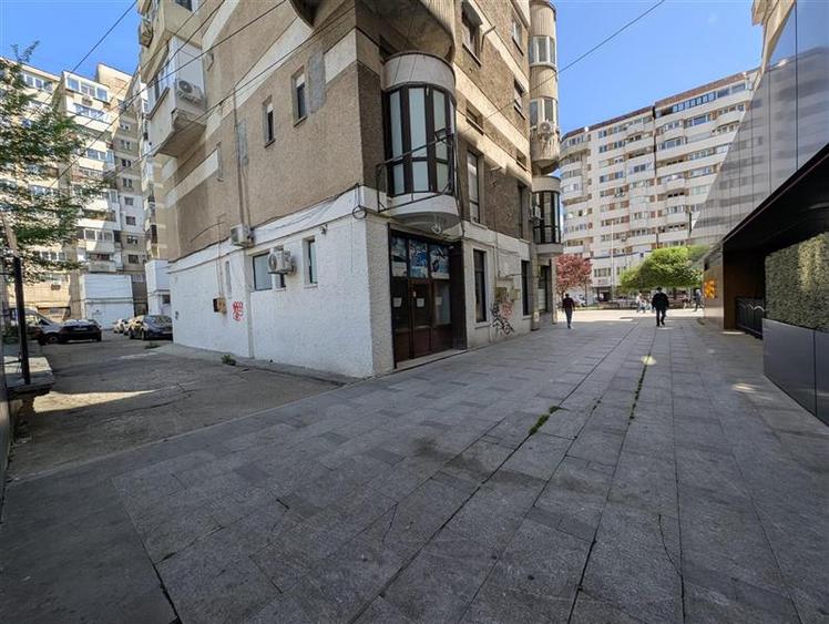 Ultracentral - langa Luceafarul - spatiu comercial 77mp