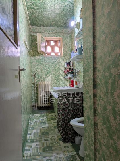 Apartament cu 3 camere, etaj intermediar, zona  Sagului
