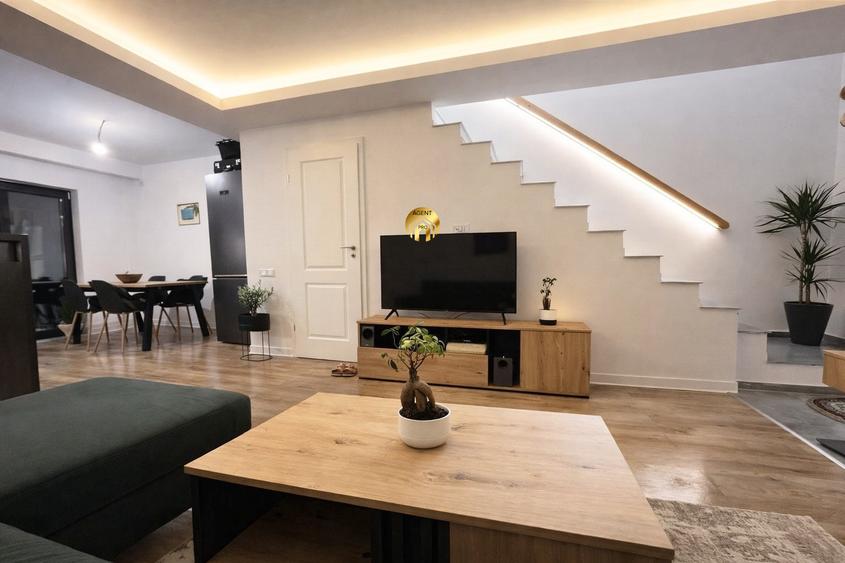Casa de Mijloc in Triplex - 3 camere - Mobilata Utillata - Disponibila Imediat!
