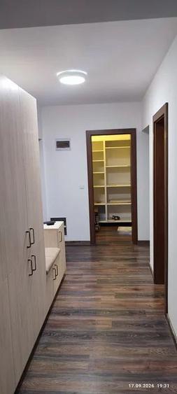 2 Camere l Decomandat l Mobilat si utilat l Parcare