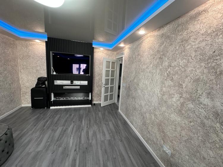 Apartament 3 camere de vanzare Dacia