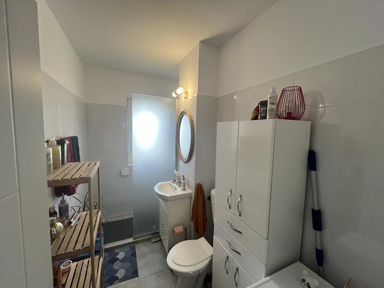 Apartament-2-Camere-Decomandat-Mobilat-Utilat-Parcare-Incalzire-Pardoseala