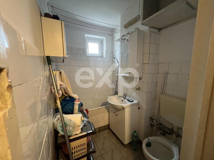 3 camere Decomandat electrica/sanitare refăcute 12 m Metrou Apărători reabilitat
