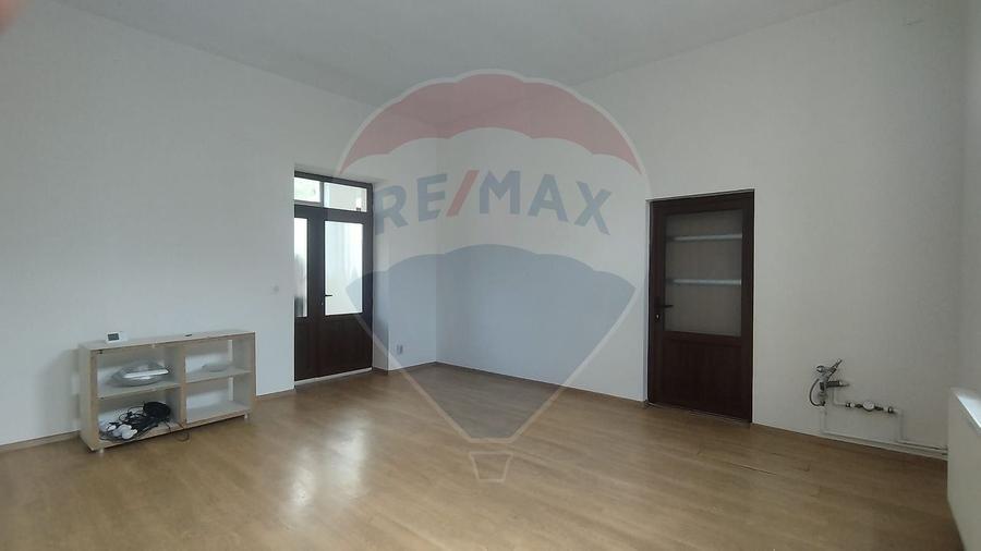 De închiriat spațiu comercial/office – 21 mp, Șimleu Silvaniei
