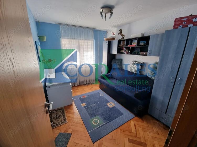 Aradului - Vest | 3 camere | Bloc izolat | Etaj intermediar