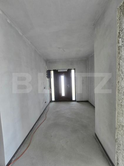 Casă P+M, 180 mp, 2 fronturi stradale, zona Sacueni