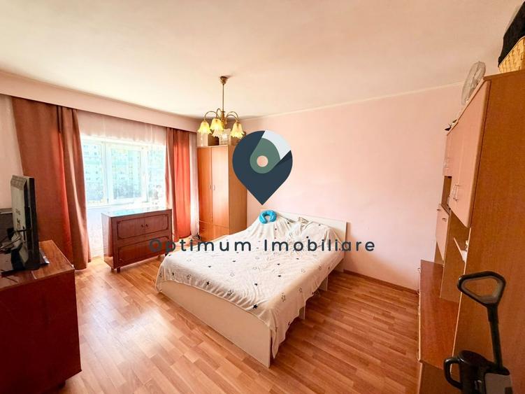 Apartament cu 3 camere, 2 bai in Manastur, zona Ion Mester !