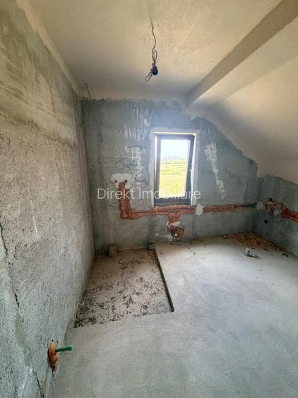CASĂ DE VÂNZARE ÎN LIVEZILE | 120 MP | TEREN GENEROS – 70 ARI