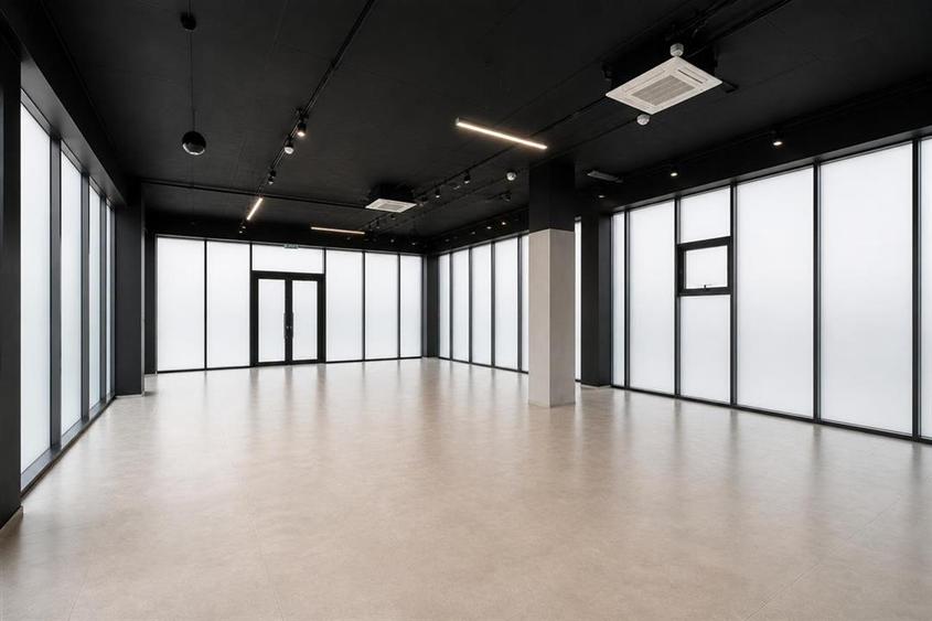 Spatiu comercial 180mp cu terasa de 75mp  zona Doamna Stanca