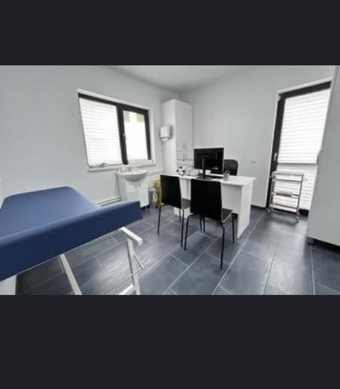 Spatiu comercial si clinica medicală de vânzare în Corbeanca, Soseaua Unirii, si